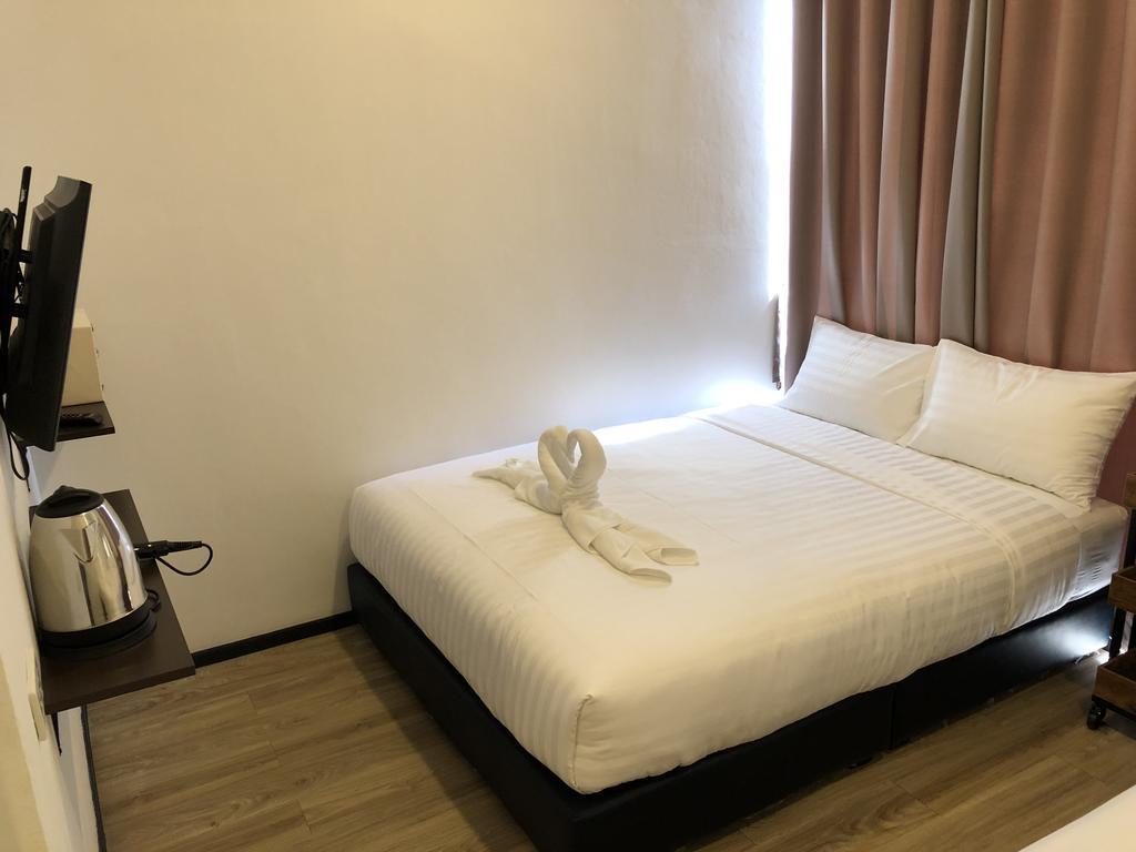 普吉岛芭东海滩格鲁尔酒店 Patong 外观 照片